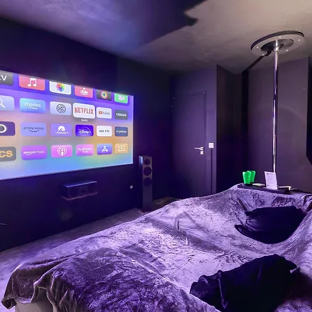 50 Nuances D'amour - Jacuzzi / Massage / Cinema * Moirans