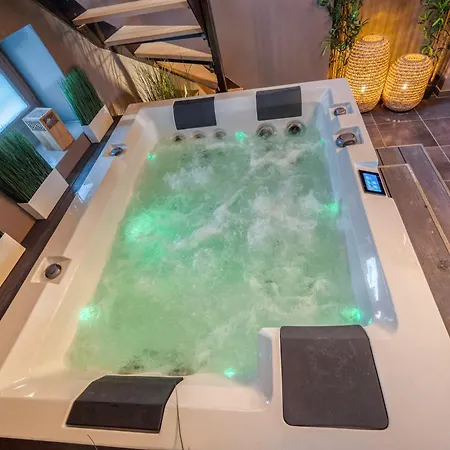 50 Nuances D'amour - Jacuzzi / Massage / Cinema Villa Moirans